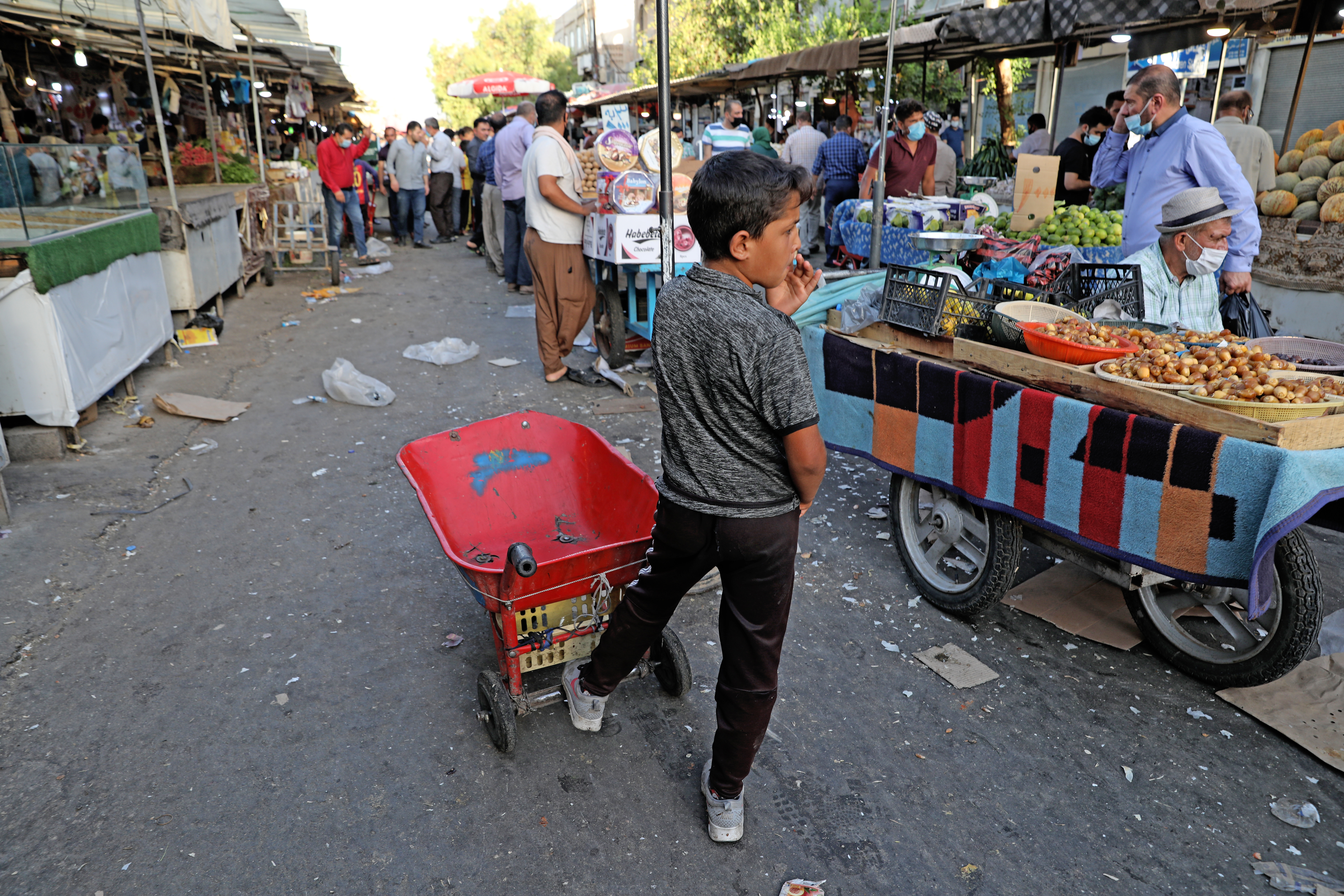  منداڵانی دەستگێڕ لە بازاڕی شێخەڵڵای هەولێر
